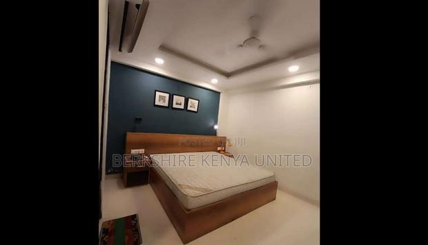 Studios Studios-Self Contained-Ensuite-Wif-Fridge-Hot Water - main view