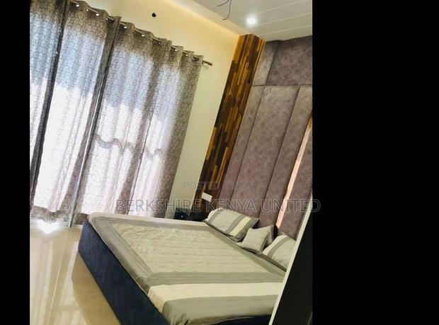 Studios Studios-Self Contained-Ensuite-Wif-Fridge-Hot Water - thumbnail 4