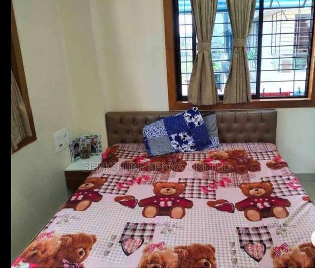 Studios Studios-Self Contained-Ensuite-Wif-Fridge-Hot Water - thumbnail 5