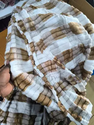 High Quality Fleece Throw Blankets