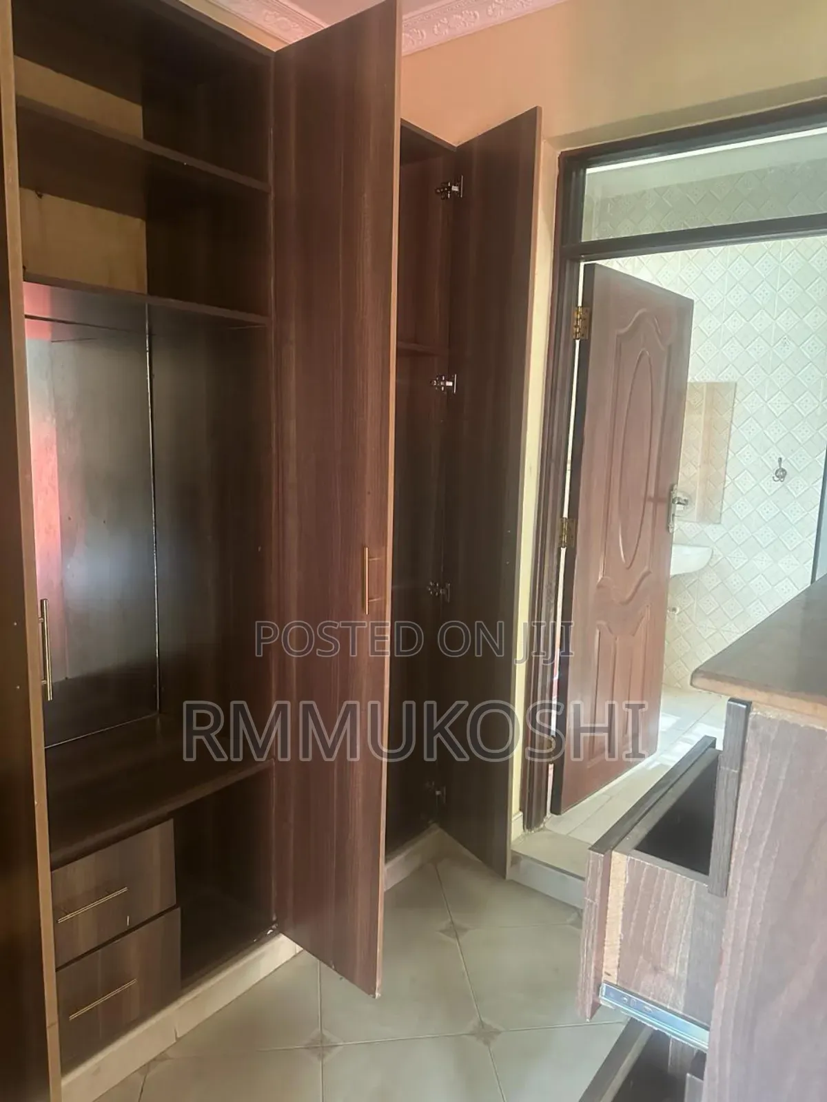 7bdrm Apartment in Katani for rent