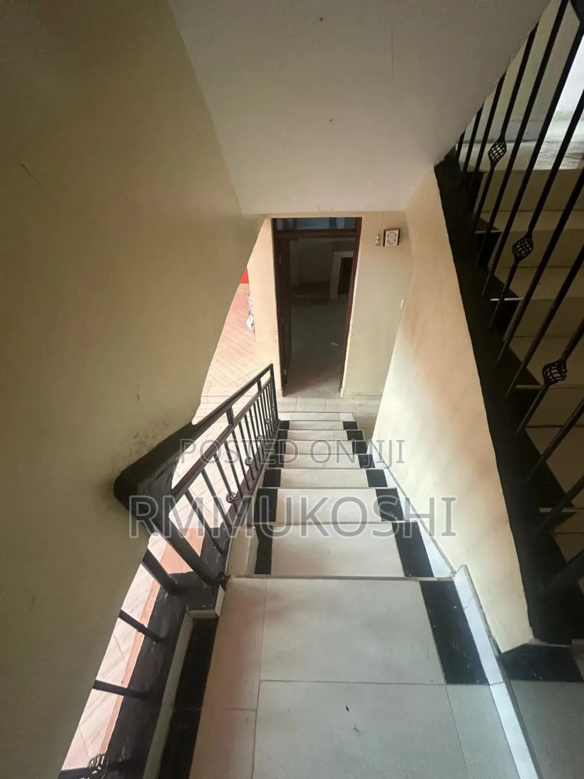 7bdrm Apartment in Katani for rent