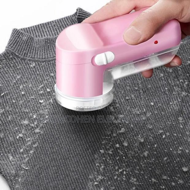 Portable Rechargeable Lint Remover - main view