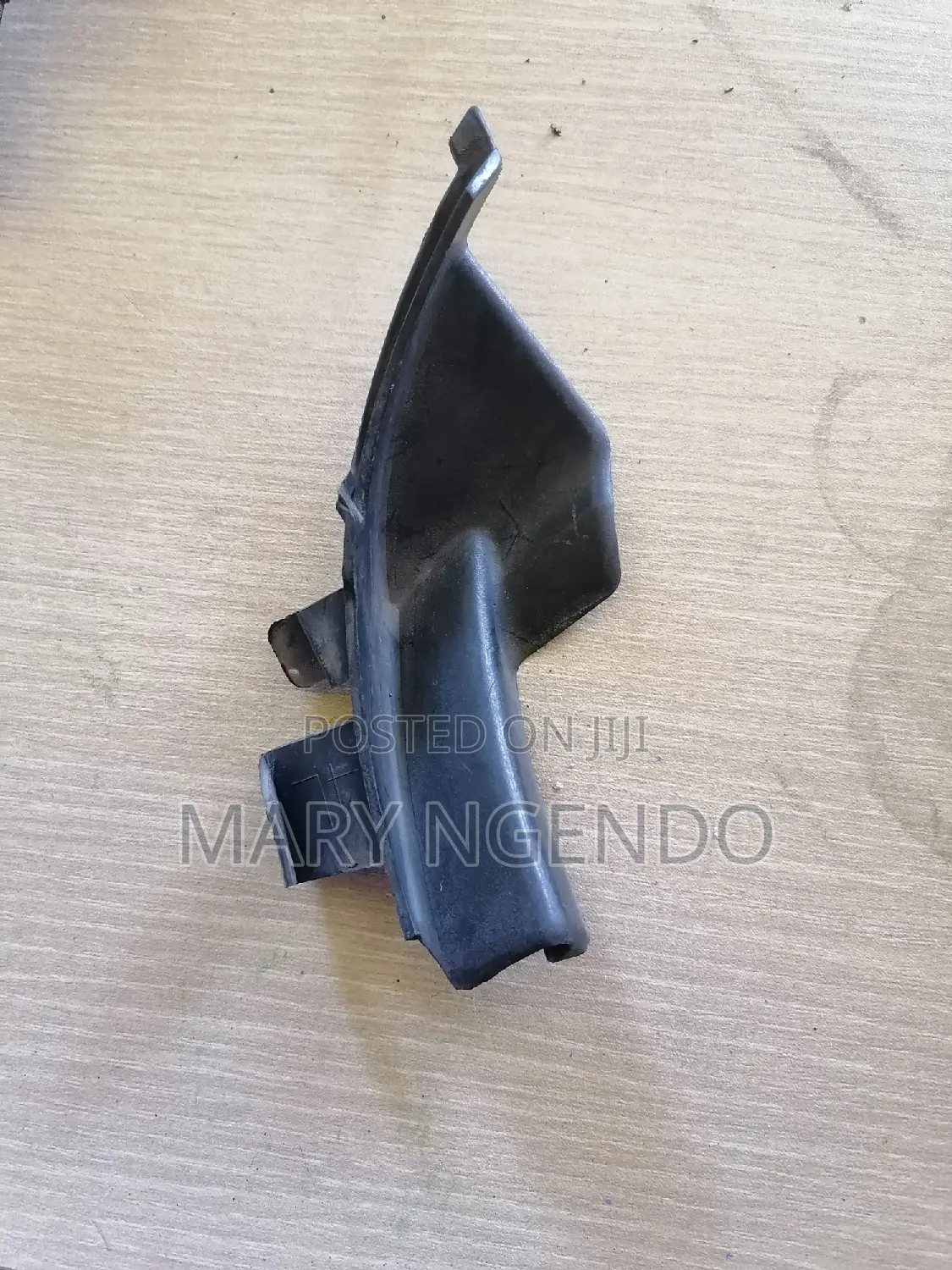 Prado 120 Windscreen Finisher