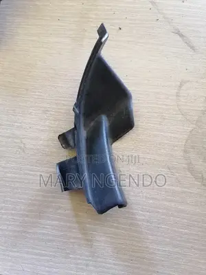 Prado 120 Windscreen Finisher