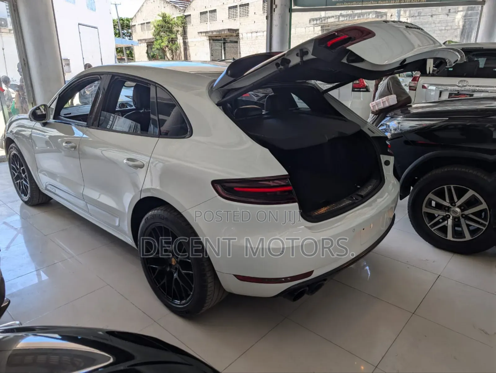 Porsche Cayenne GTS AWD 2018 White