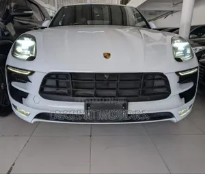 Porsche Cayenne GTS AWD 2018 White