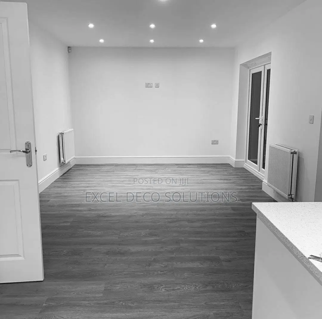 Flexible Vinyl Floor Planks Self Adhesive Planks