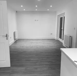 Flexible Vinyl Floor Planks Self Adhesive Planks