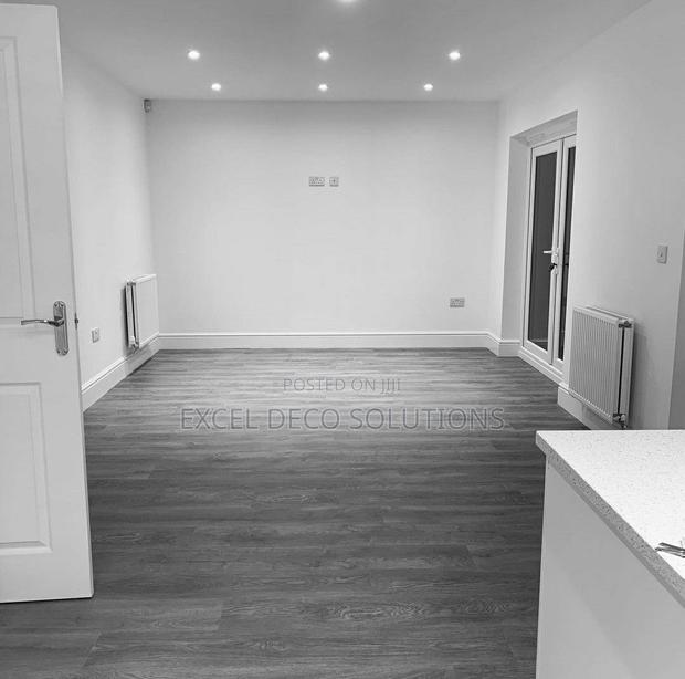 Flexible Vinyl Floor Planks Self Adhesive Planks