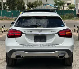 Mercedes-Benz GLA 250 2018 Pearl