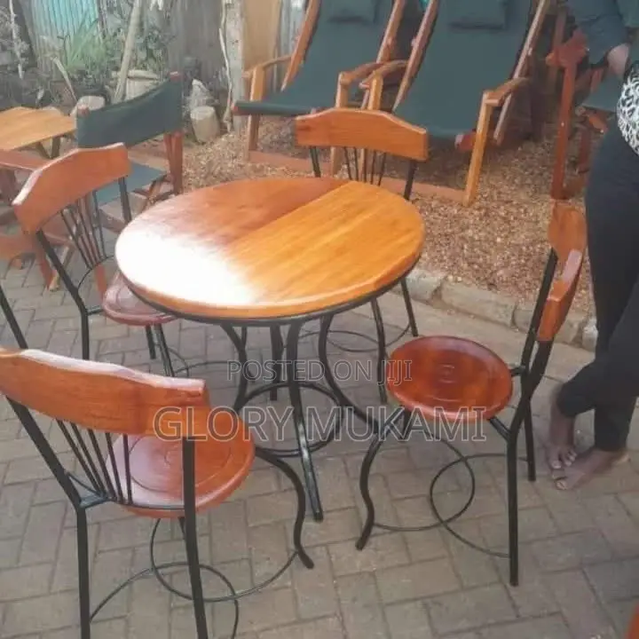 Mahogany Wood Restaurant And Bar Chairs And Table