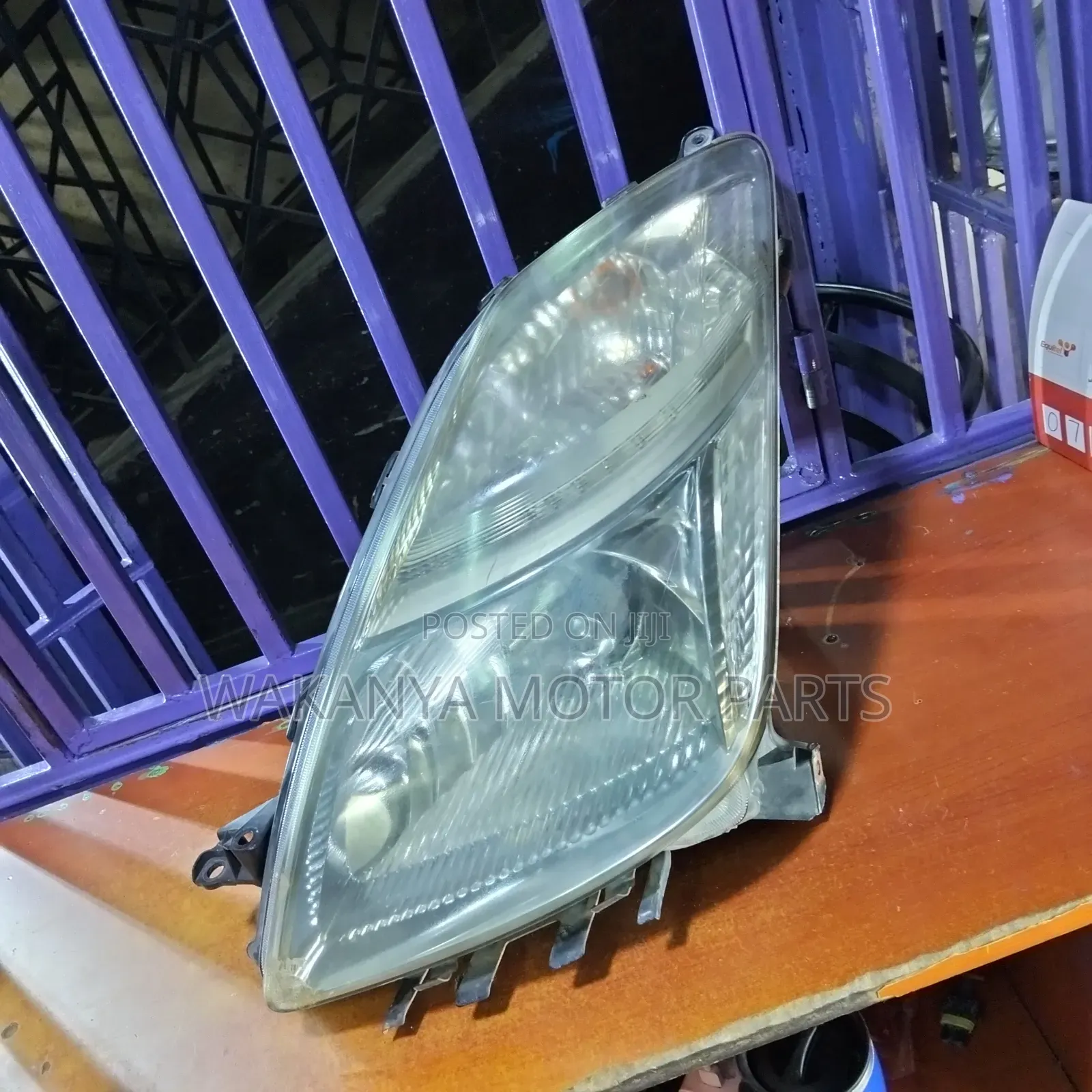 Toyota Prius 2006/2007/2008 Xenon Headlamp, Clean Ex Japan