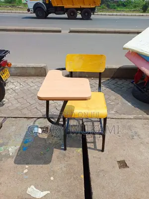 Lecturer Arm Chair College