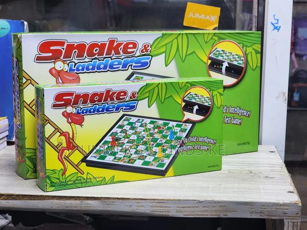 Snake and Ladder Board Game for All Ages - thumbnail 3