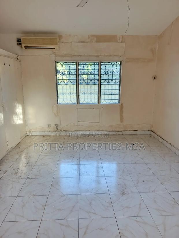 Nyali Links Rd to Let 5br Own Compound 1acre - thumbnail 7