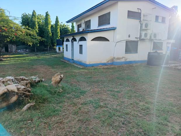 Nyali Links Rd to Let 5br Own Compound 1acre - thumbnail 10