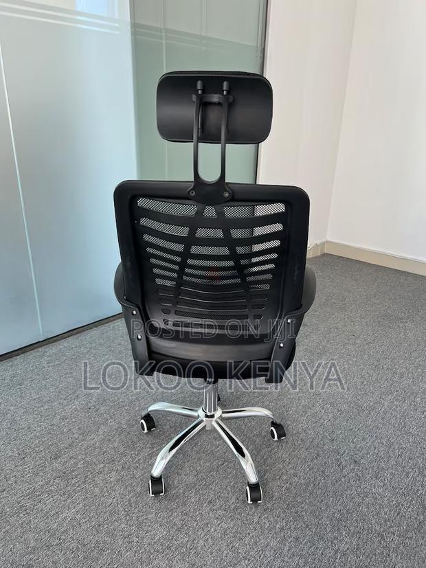 Office Chair: Headrest Adjustable Office Chair