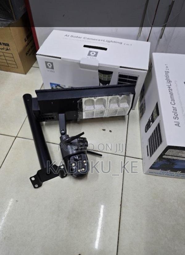 V380 4g Solar Battery Powered Floodlight Camera - main view