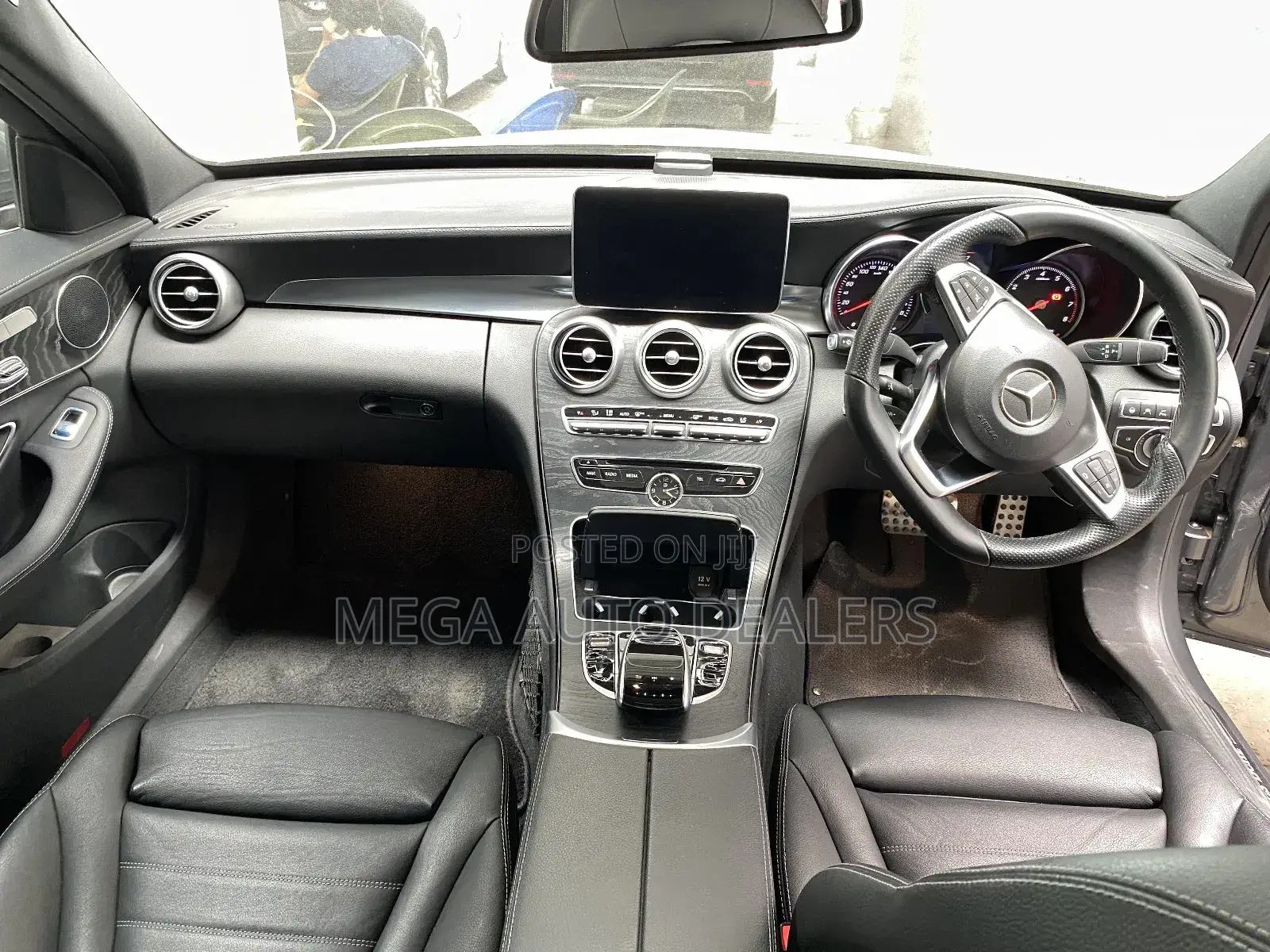 Mercedes-Benz C200 2018 Gray