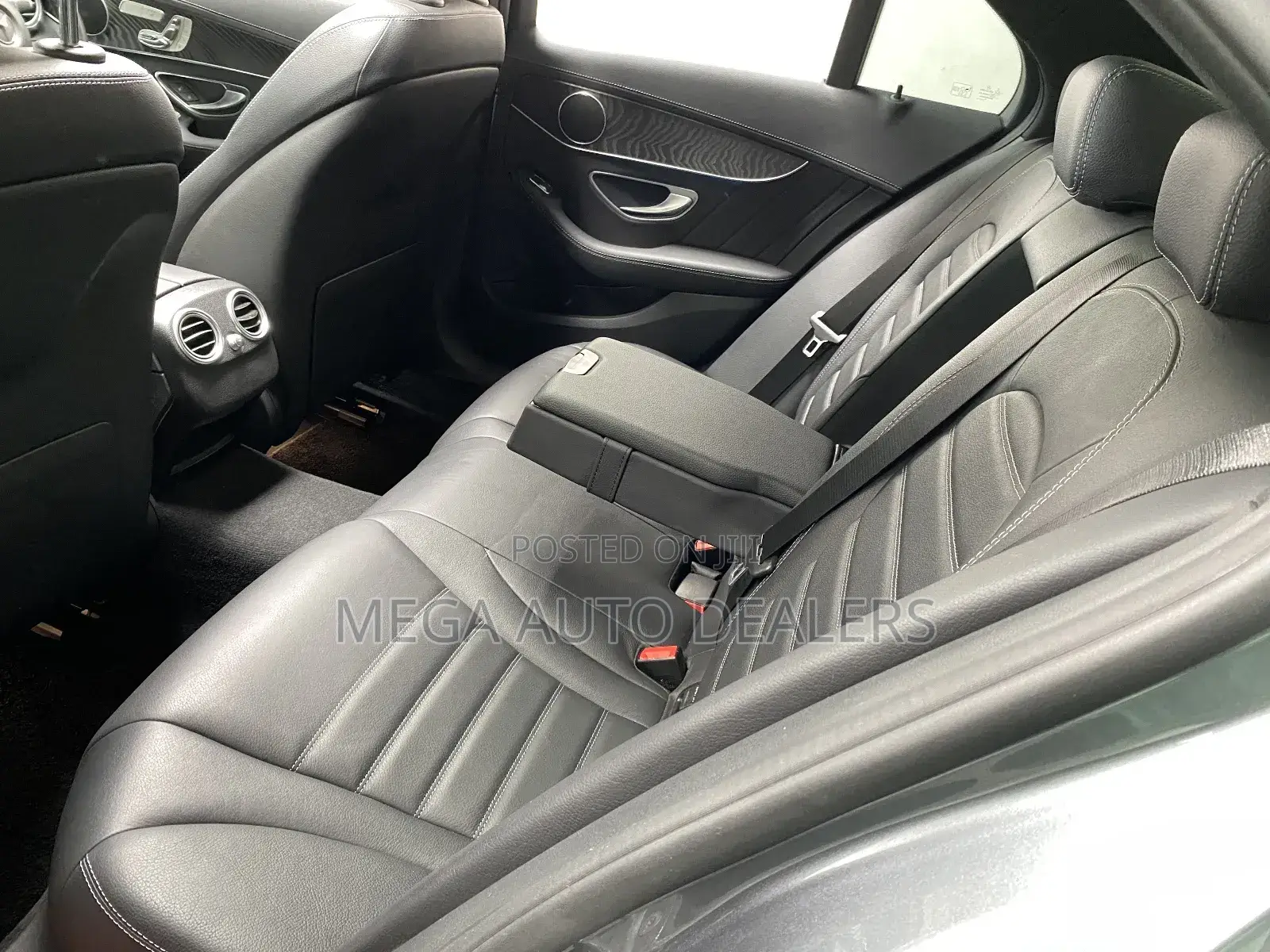 Mercedes-Benz C200 2018 Gray