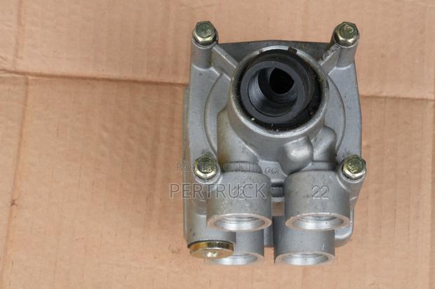 Foot Brake Valve Howo Sinotruck - thumbnail 5