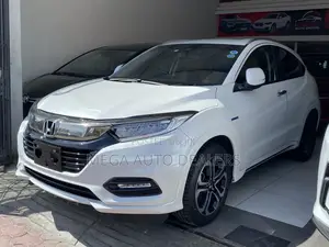 Honda Vezel 2018 White