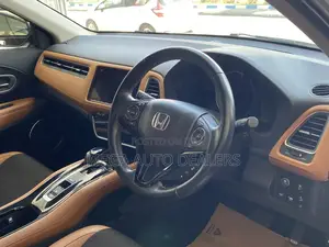 Honda Vezel 2018 White