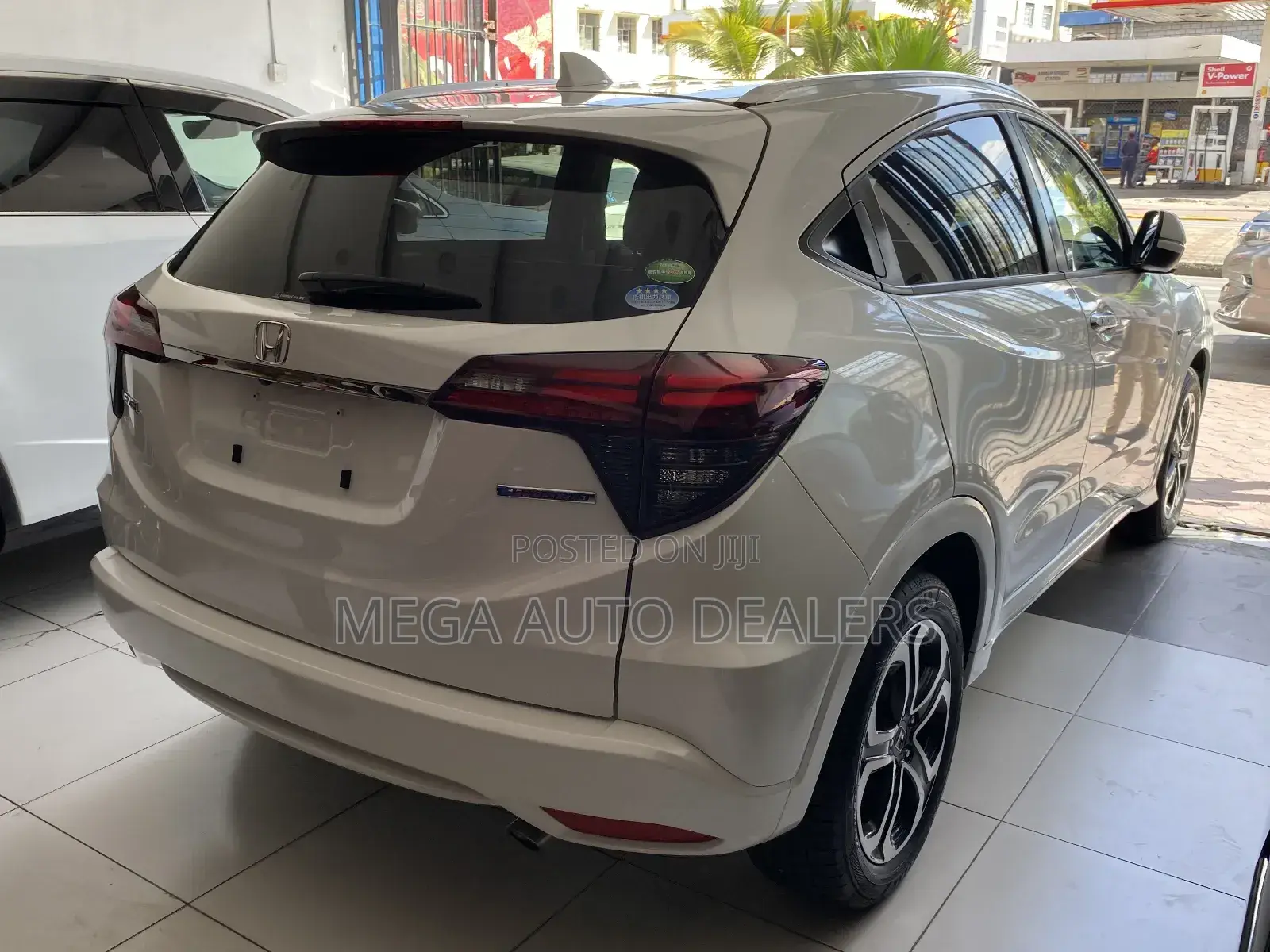 Honda Vezel 2018 White