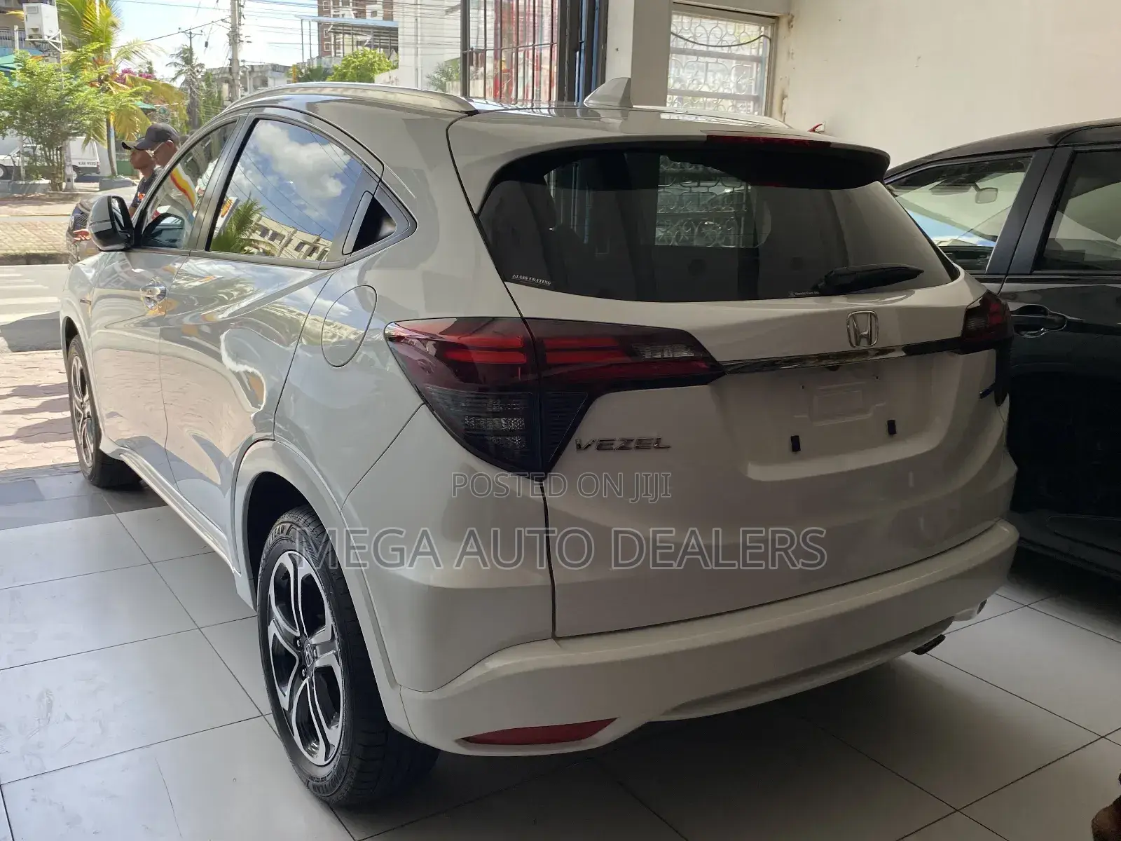 Honda Vezel 2018 White
