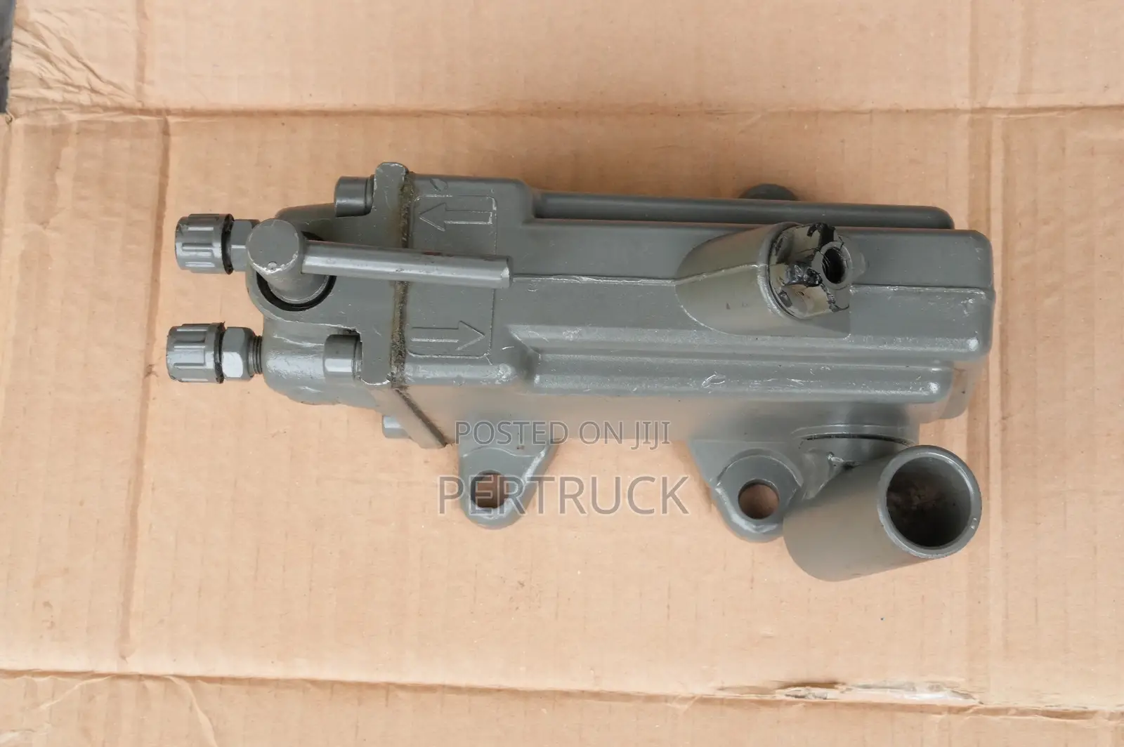 Cabin Lifting Jack Mercedes Benz /Steyr/CNHTC/Mahindra Truck