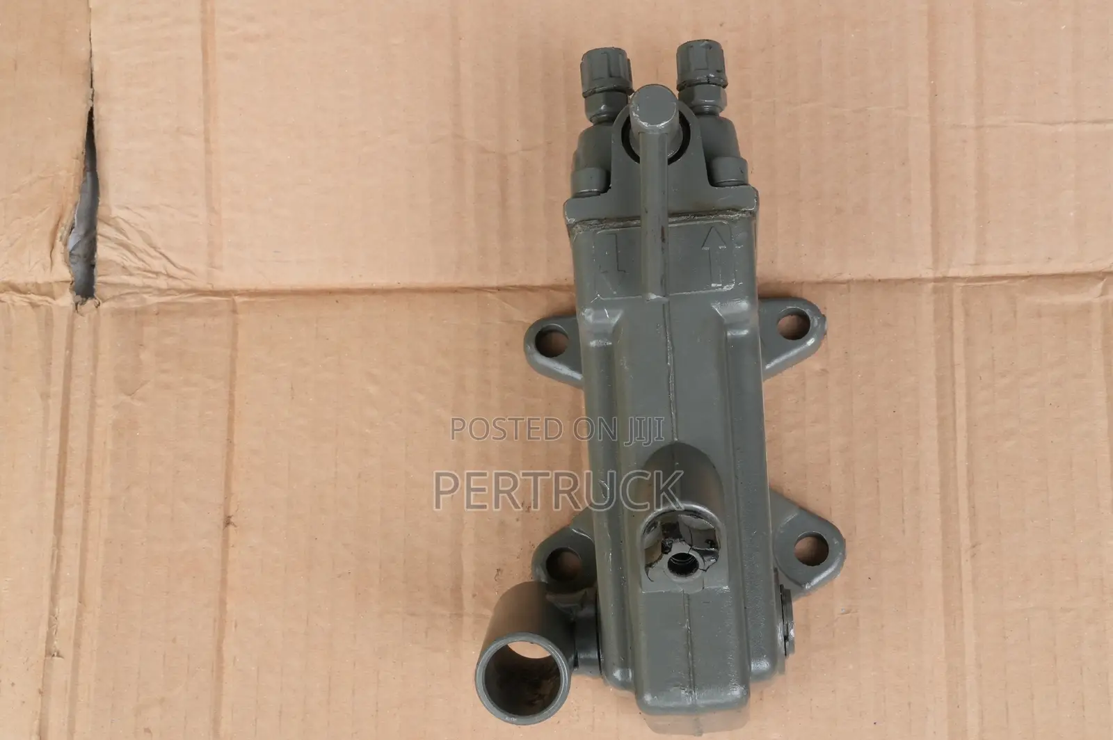 Cabin Lifting Jack Mercedes Benz /Steyr/CNHTC/Mahindra Truck
