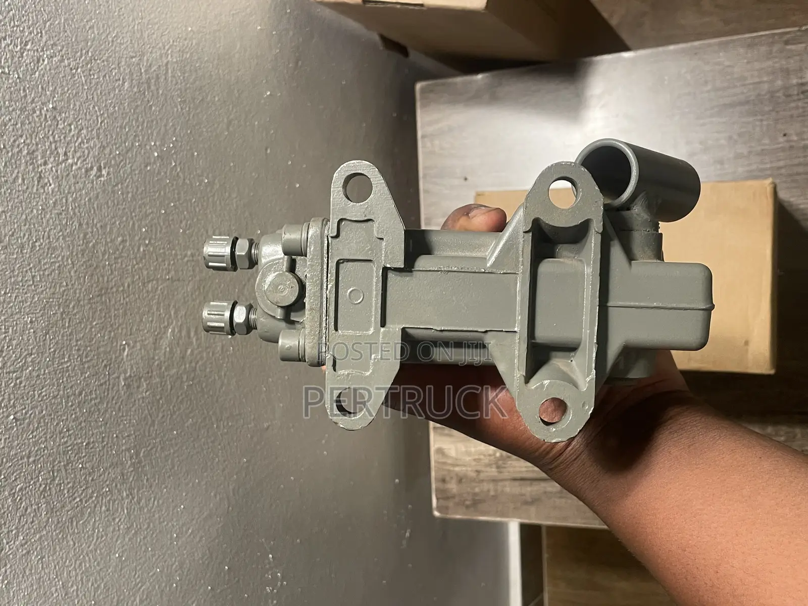 Cabin Lifting Jack Mercedes Benz /Steyr/CNHTC/Mahindra Truck