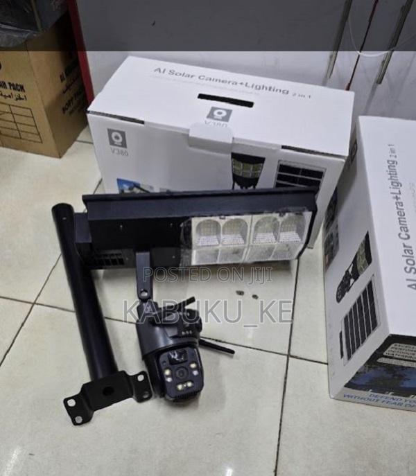 V380 4g CCTV Solar Camera With Solar Floodlight