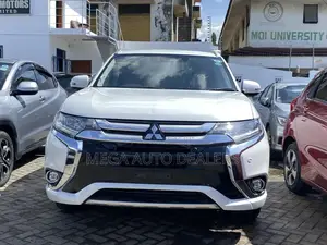 Mitsubishi Outlander 2018 White
