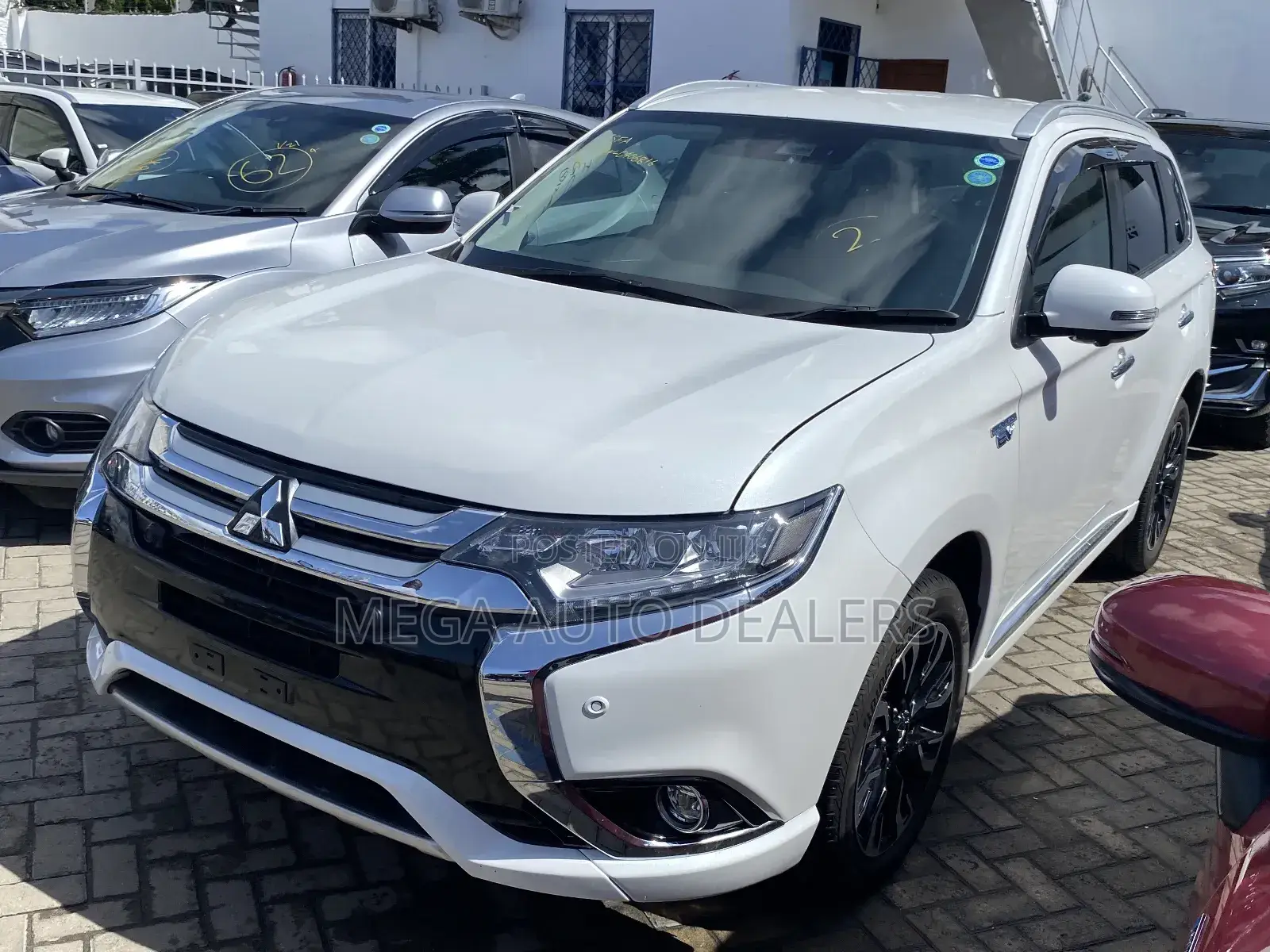 Mitsubishi Outlander 2018 White