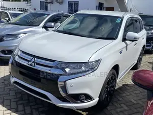 Mitsubishi Outlander 2018 White