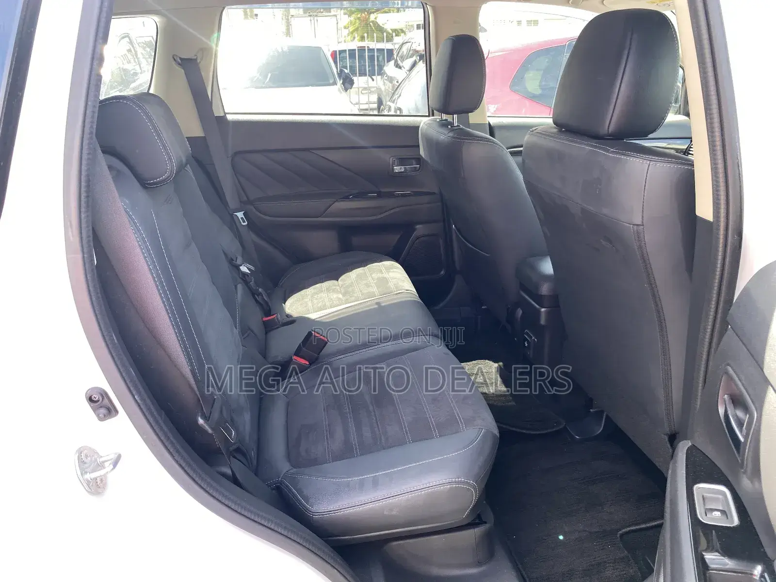 Mitsubishi Outlander 2018 White
