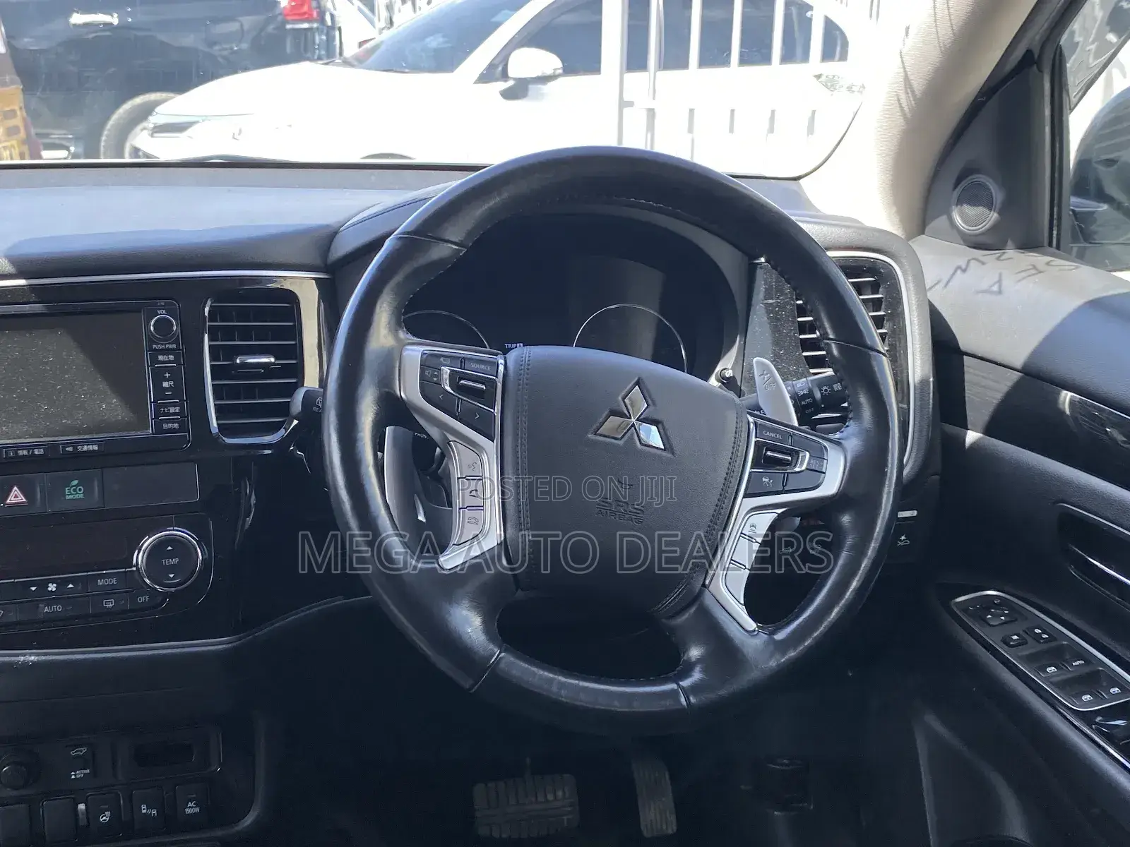 Mitsubishi Outlander 2018 White