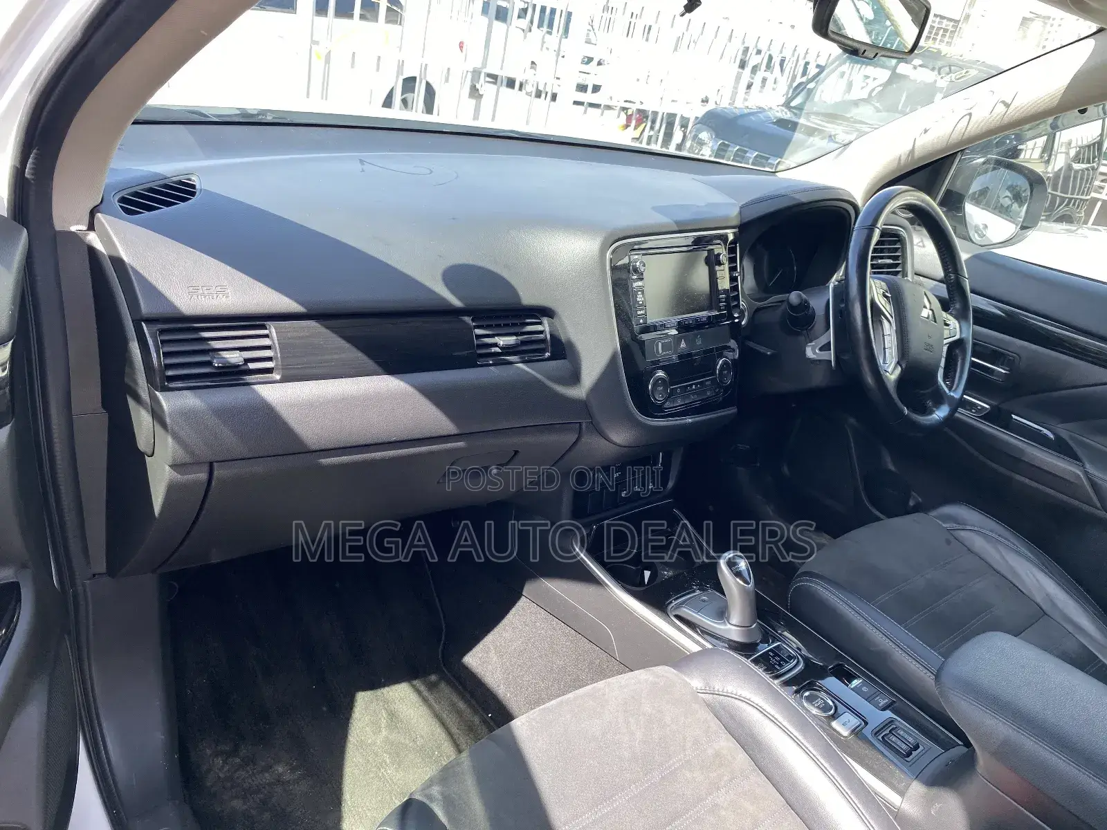 Mitsubishi Outlander 2018 White
