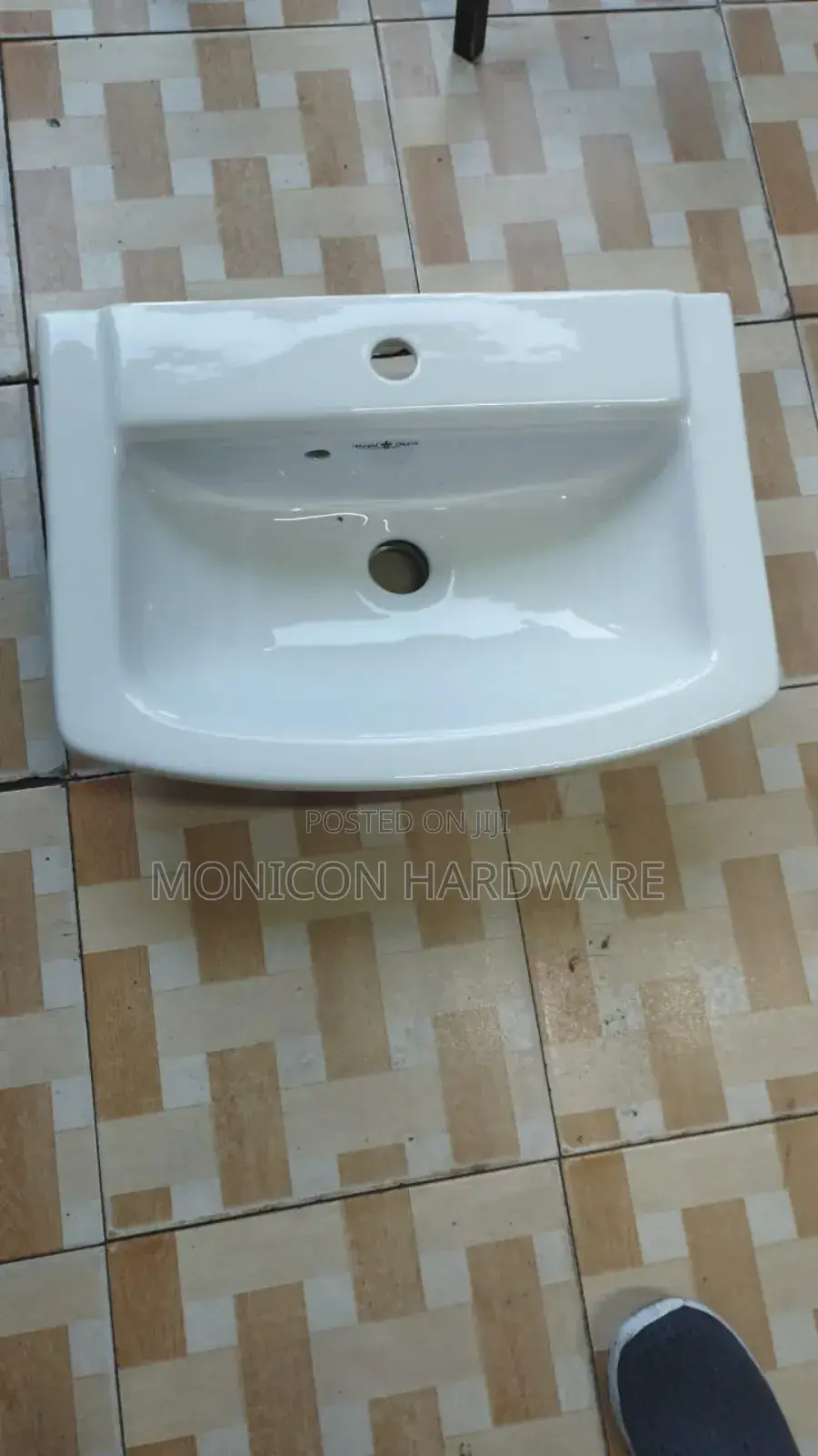 18-Sink Available