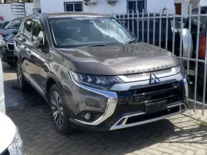 Mitsubishi Outlander 2020 Brown