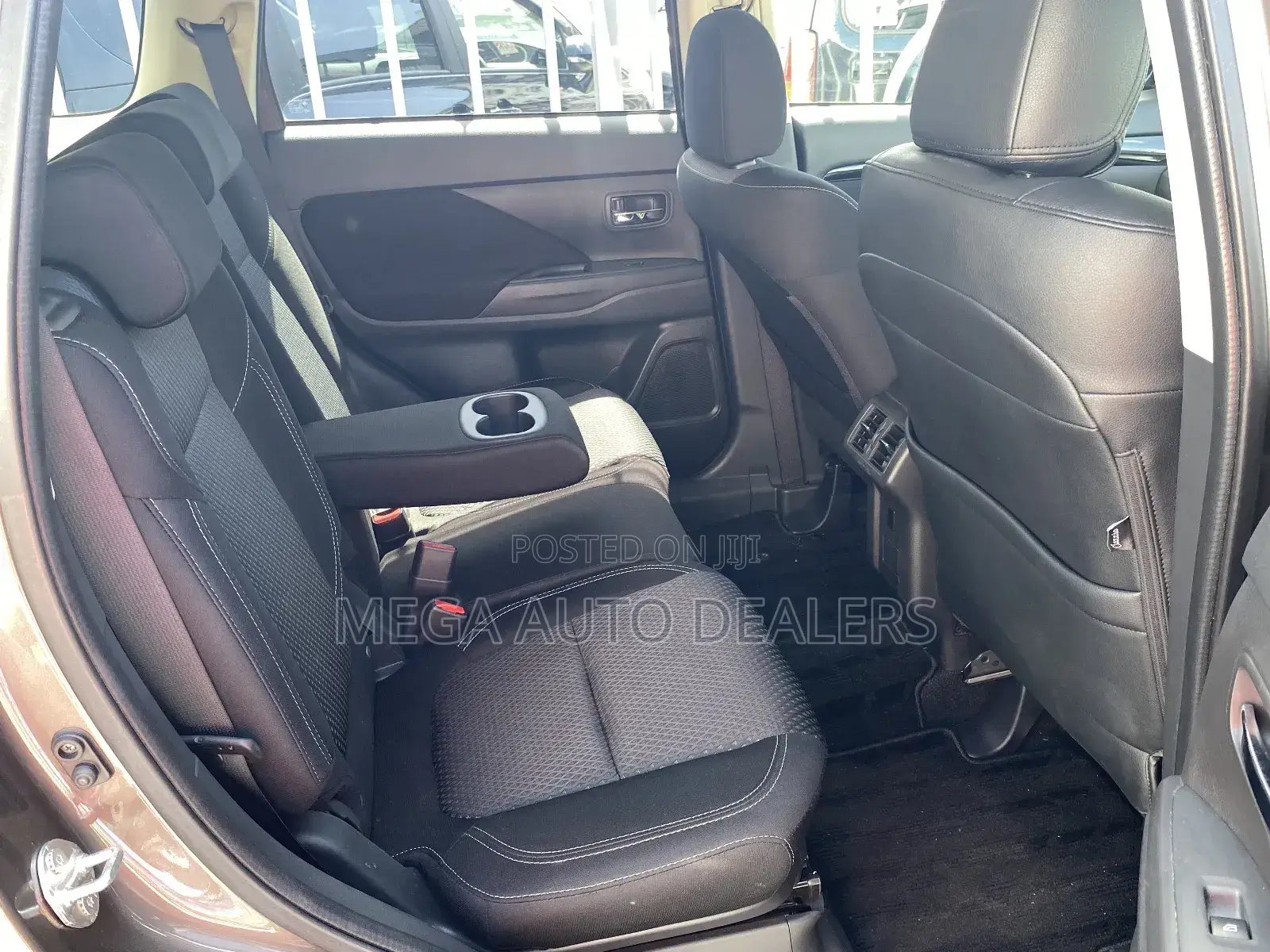 Mitsubishi Outlander 2020 Brown