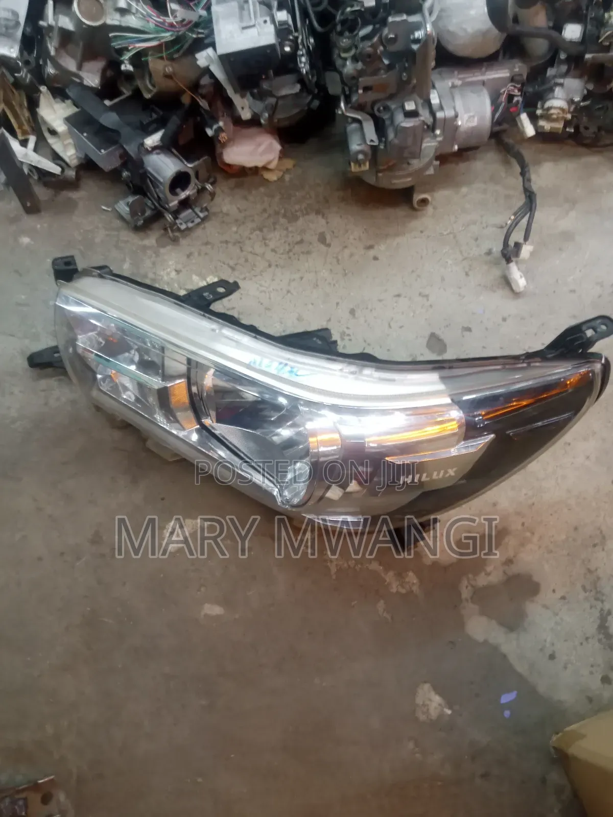 Hilux Levo Nonxenon Headlight