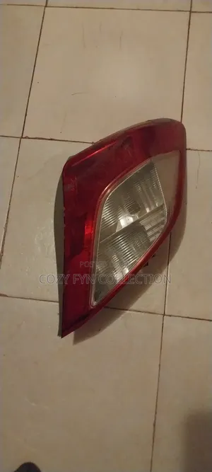 Toyota Vitz Tail Light (Right)