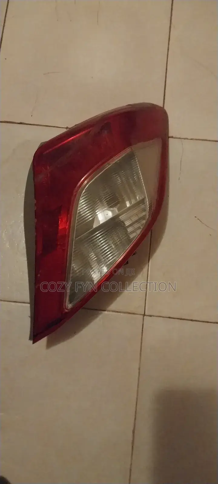 Toyota Vitz Tail Light (Right)