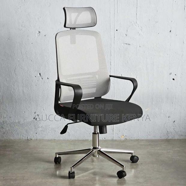 Office Chair:Profesional Mesh Chair With Adjustable Headrest