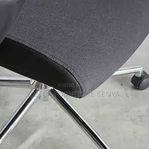 Office Chair:Profesional Mesh Chair With Adjustable Headrest