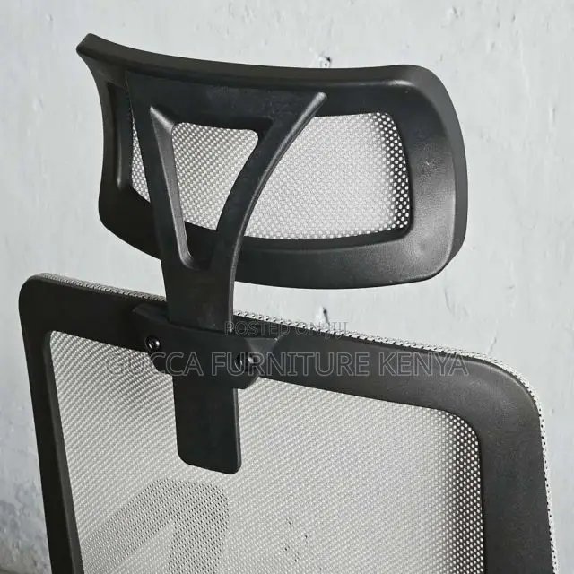 Office Chair:Profesional Mesh Chair With Adjustable Headrest