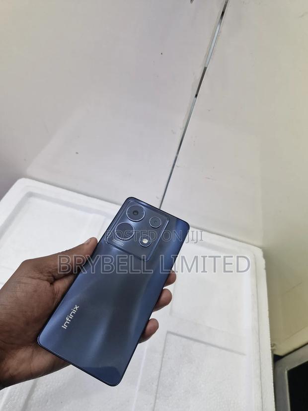 Infinix Note 30 VIP 256 GB Blue - main view